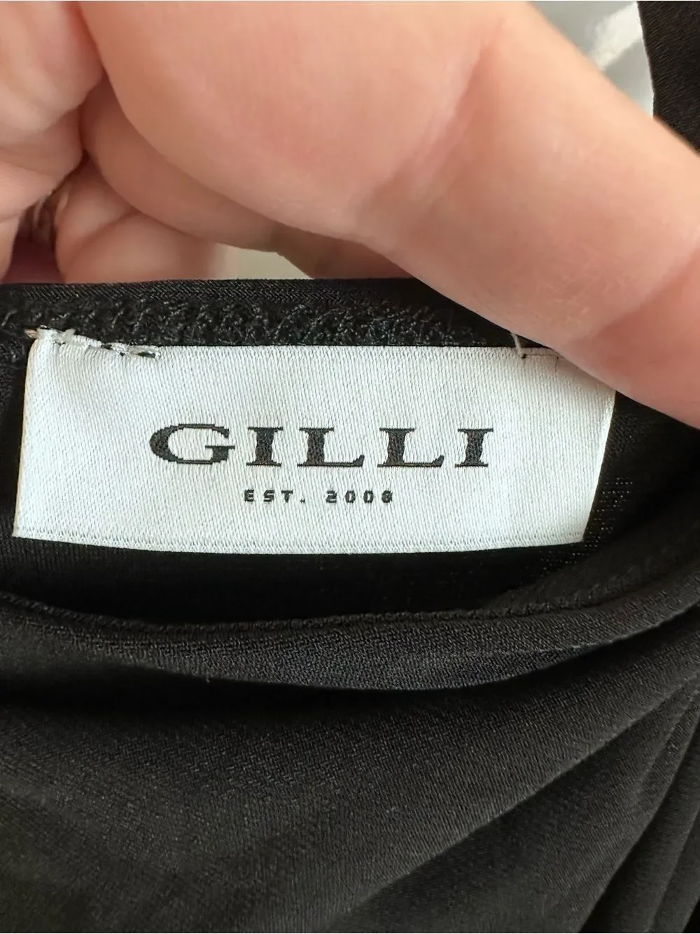 Gilli sleek black